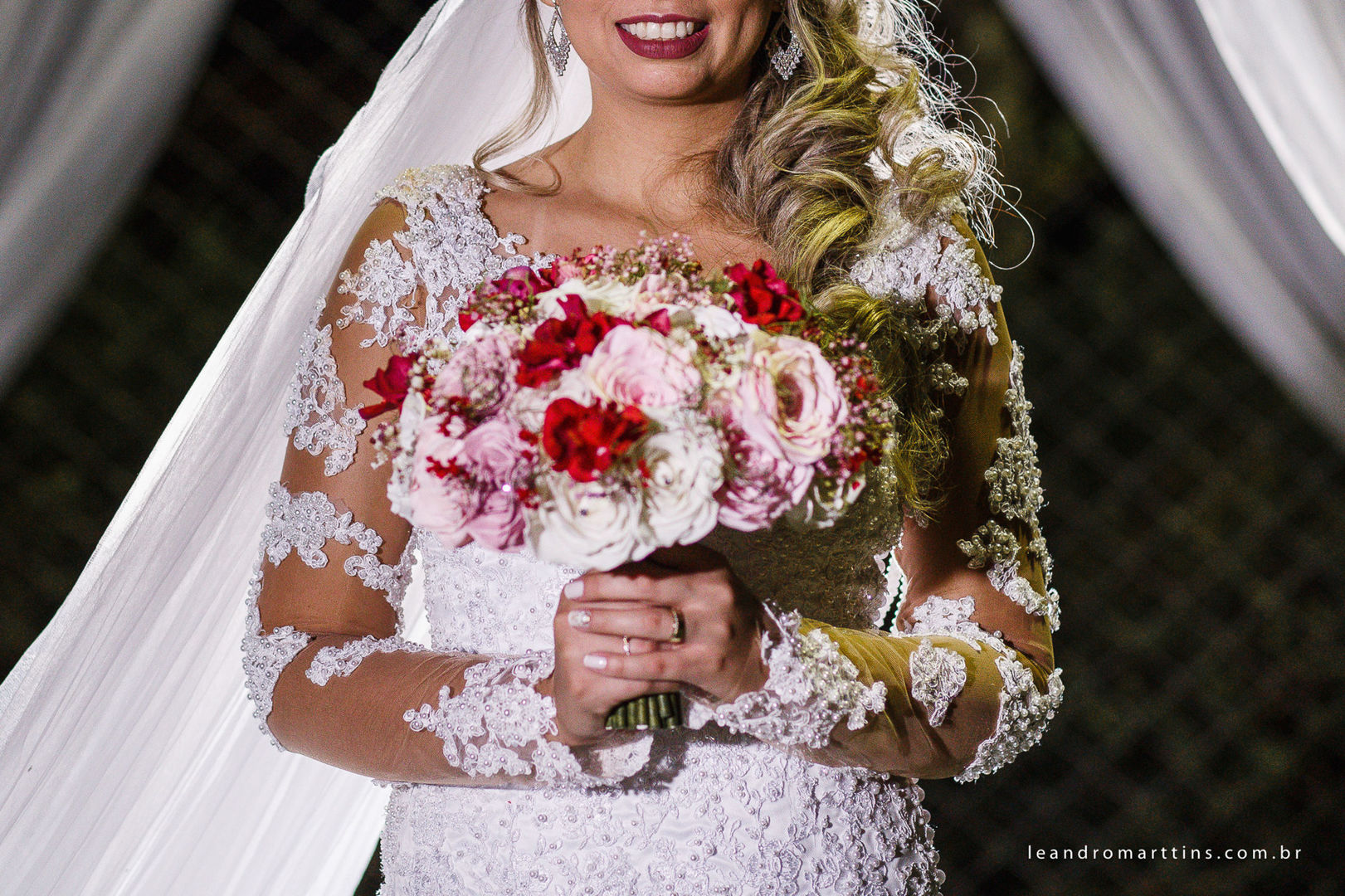 Casamento no Bella Faria Eventos, do casal Tamires e Douglas