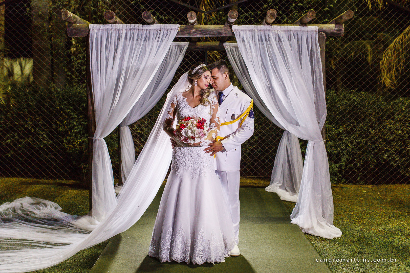 Casamento no Bella Faria Eventos, do casal Tamires e Douglas