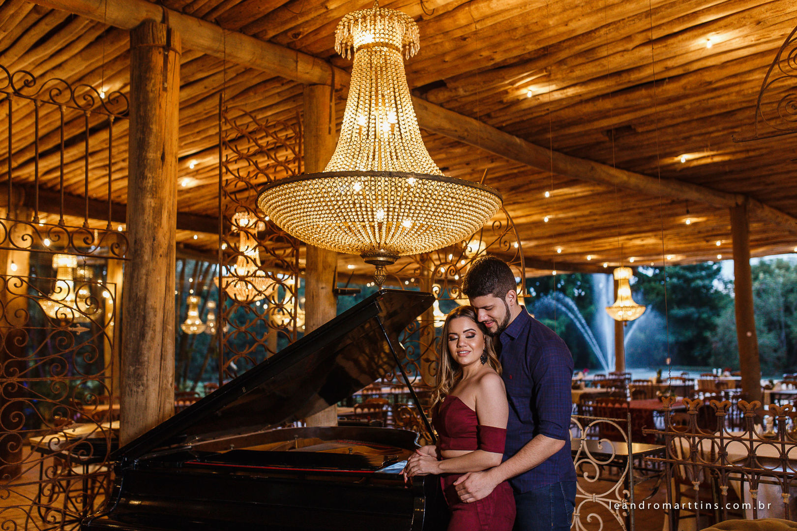 Pré Wedding no Antiquário Clever Casado em Balsamo da Daiany e Raphael