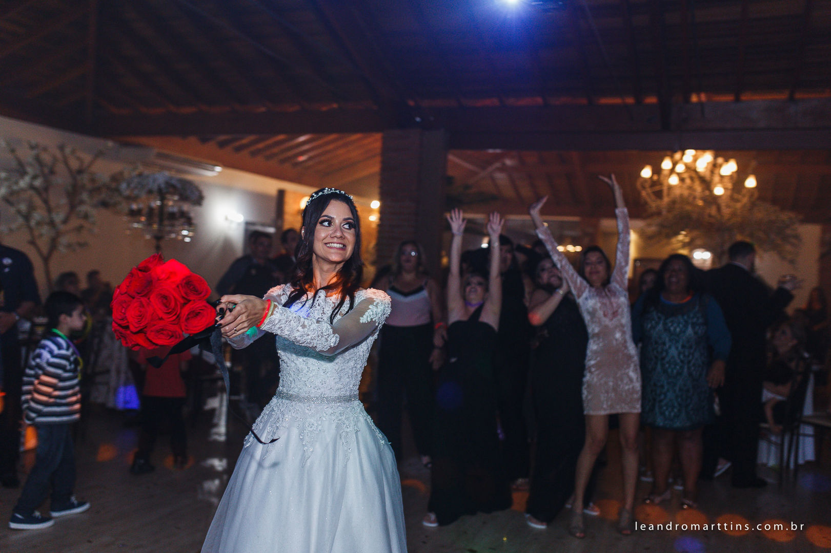 Casamento no espaço MariFestas, Guapiaçu, Luanna e Matheus