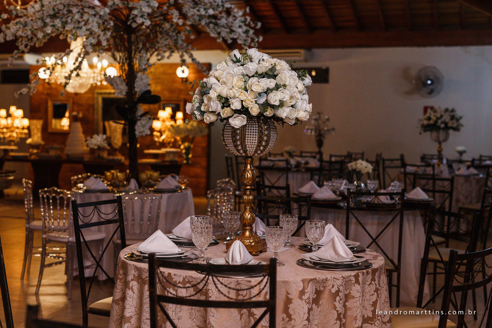 Casamento no espaço MariFestas, Guapiaçu, Luanna e Matheus