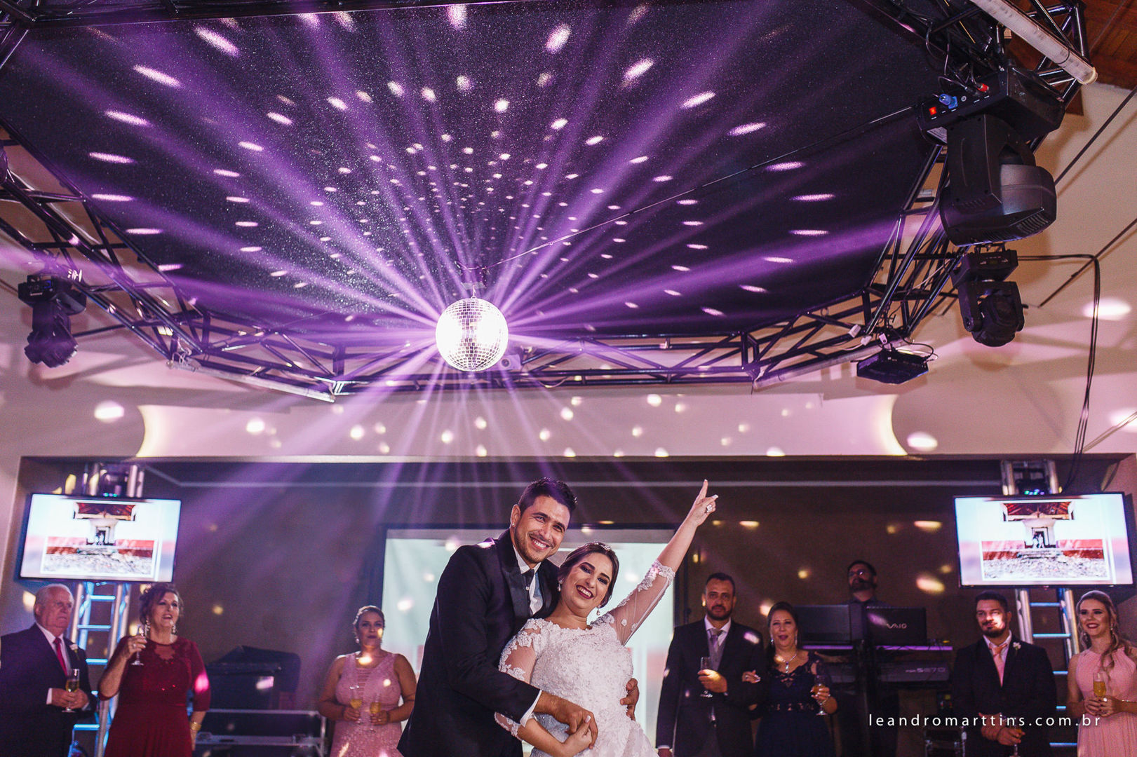 Casamento no espaço MariFestas, Guapiaçu, Ana Carla e Nilton