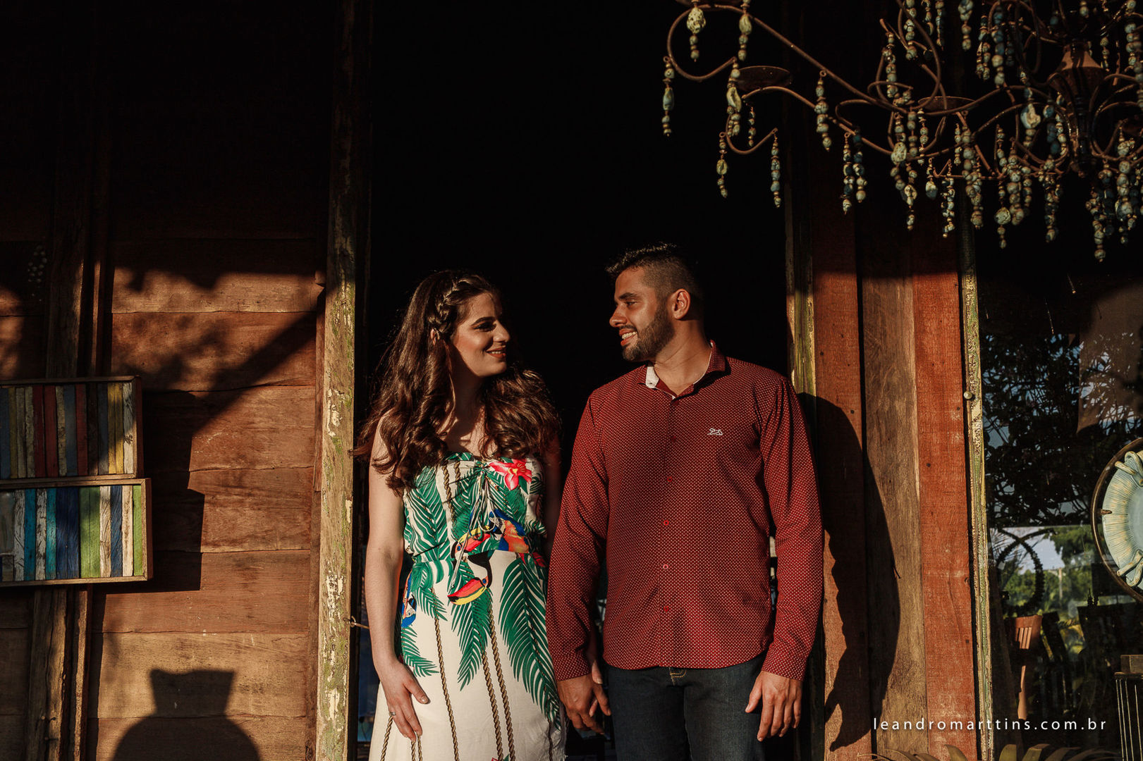 Pré Wedding Larissa e Edson no Antiquário Clever Casado