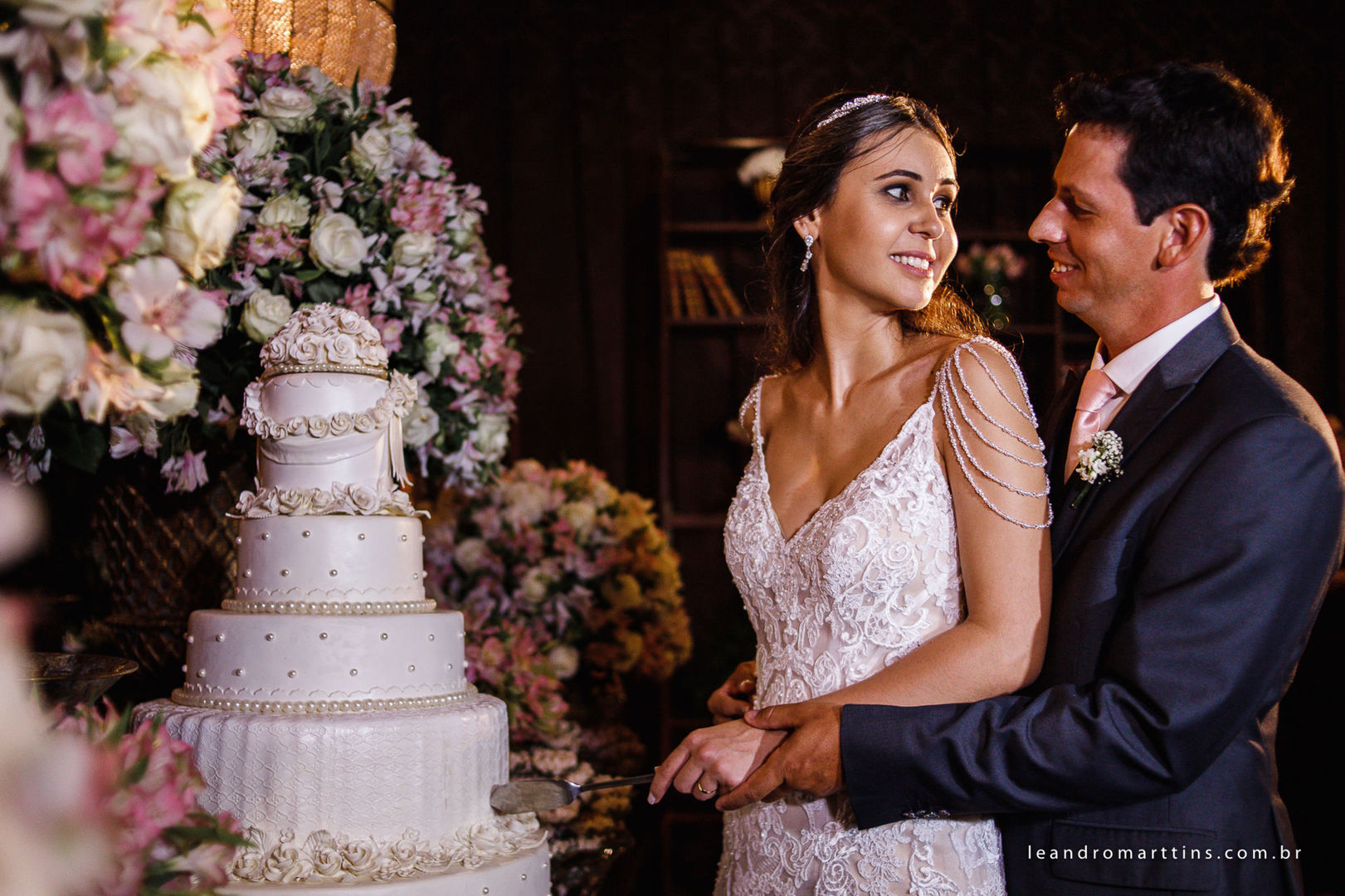 Casamento Naiara e Lorran no espaço Marcorraro em Buritama