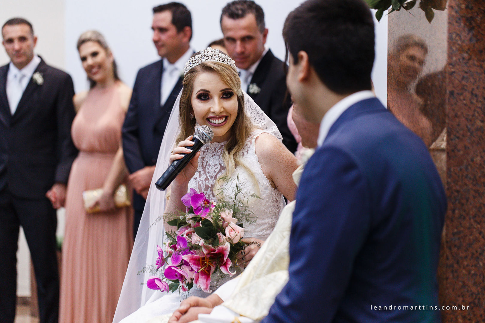 Casamento Ana e Thiago na Paróquia Menino Jesus de Praga