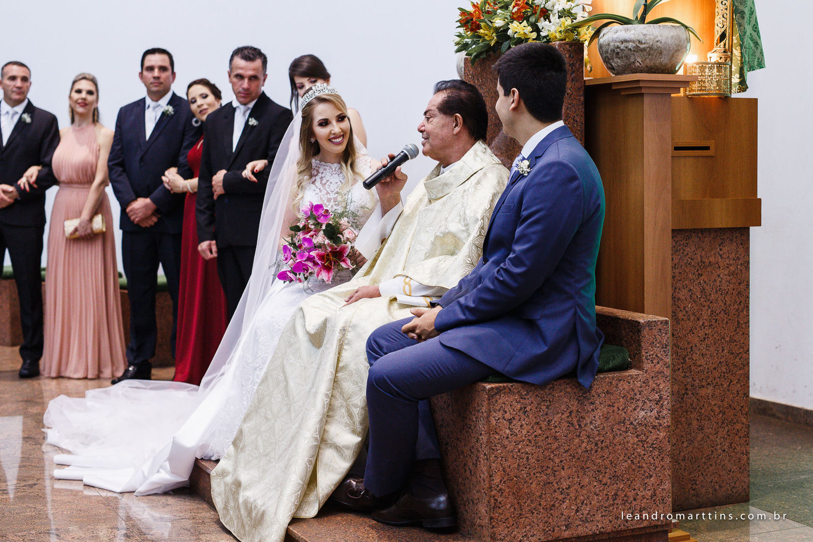 Casamento Ana e Thiago na Paróquia Menino Jesus de Praga