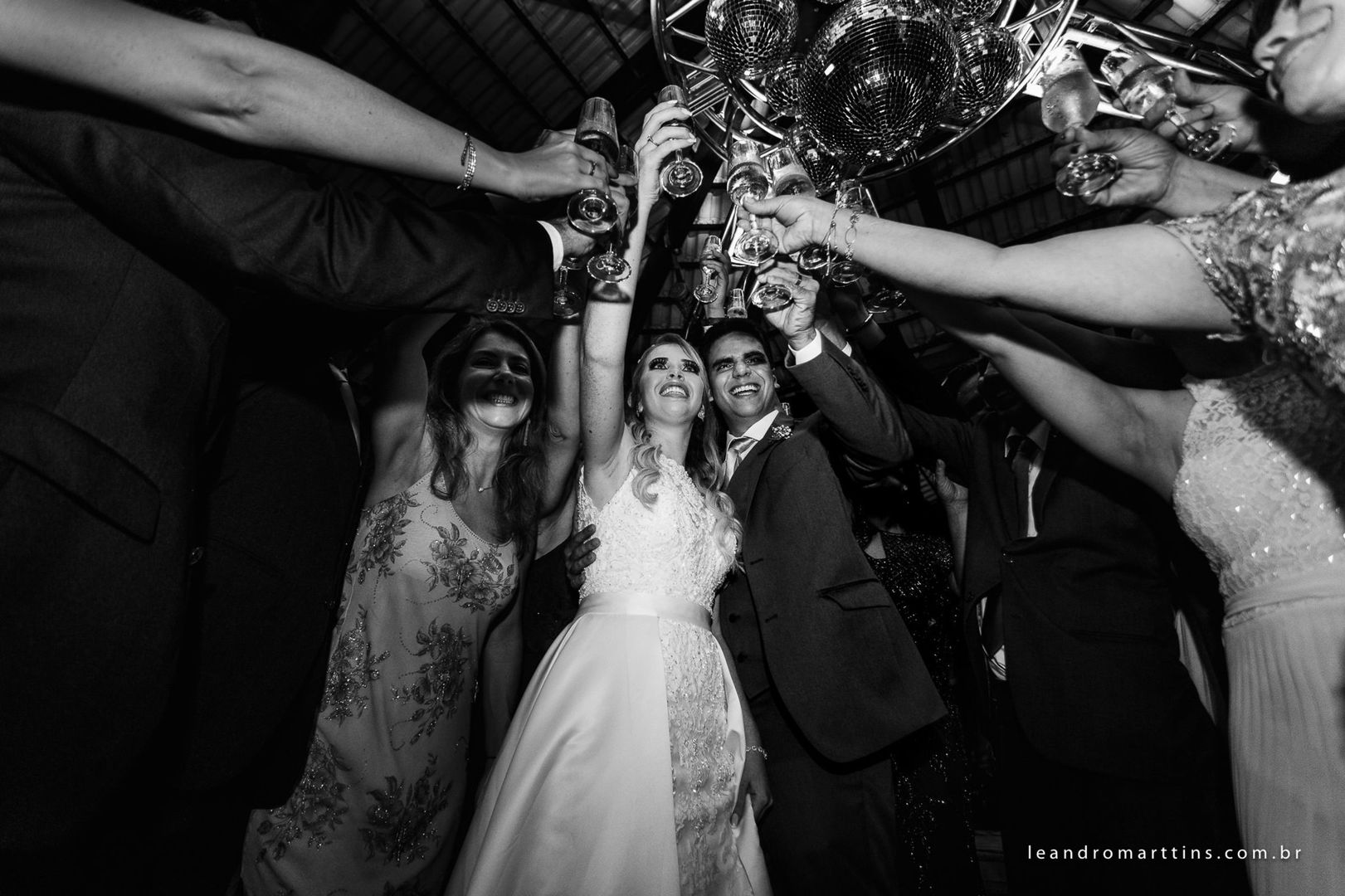 Casamento Ana e Thiago na Paróquia Menino Jesus de Praga