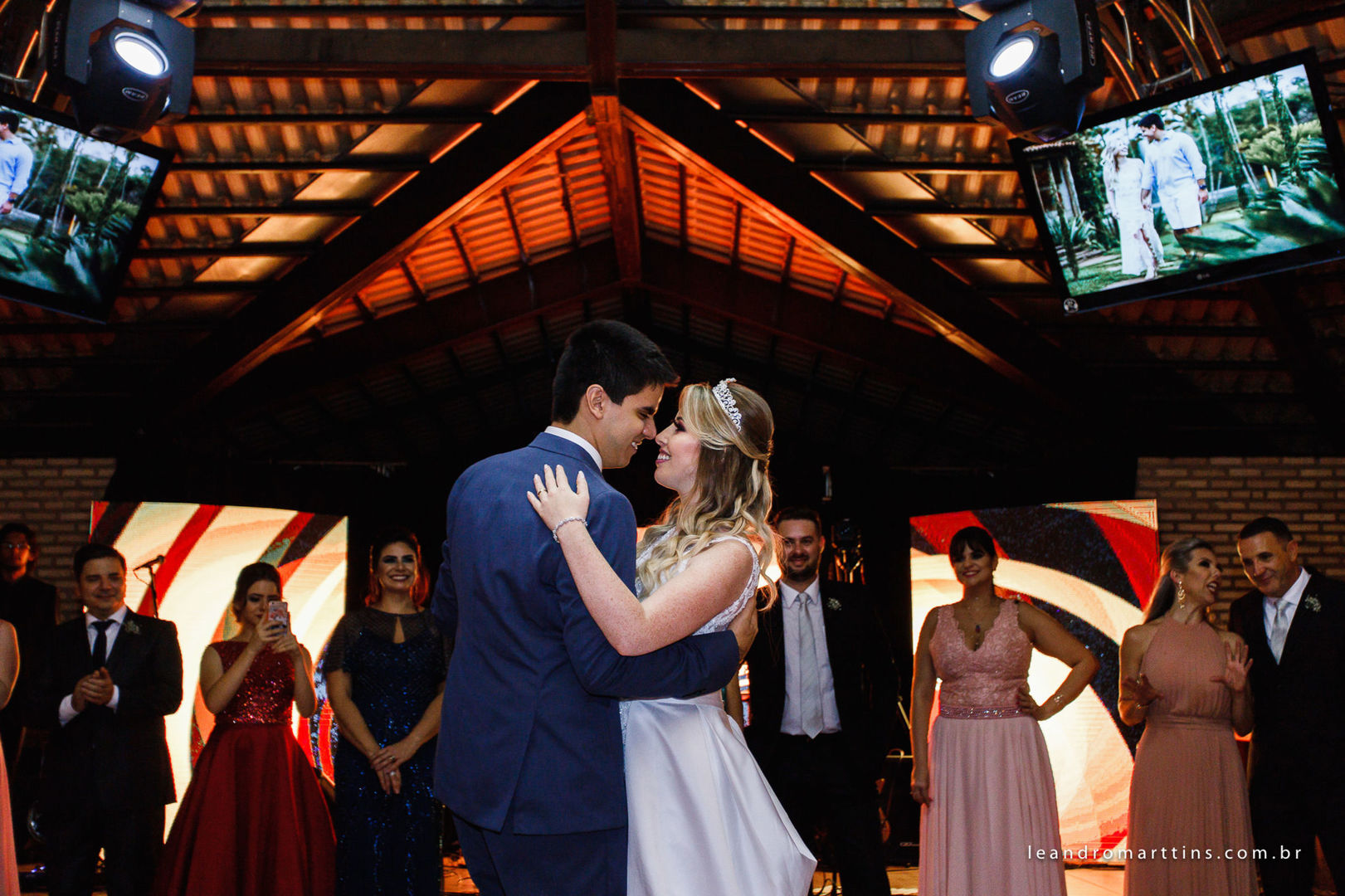 Casamento Ana e Thiago na Paróquia Menino Jesus de Praga