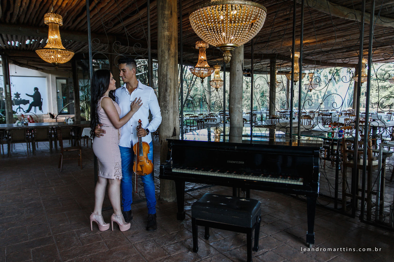 Pré Wedding Raianny e Vinícius no Antiquário Clever Casado