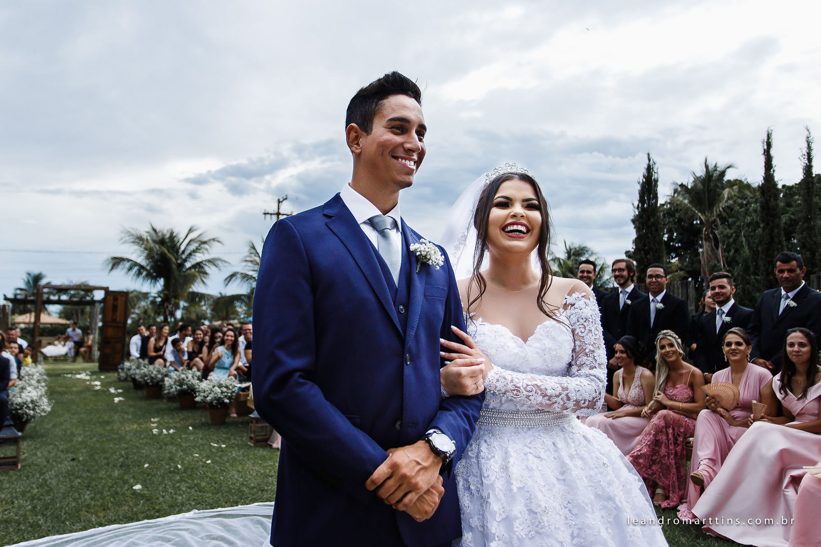Casamento Raianny e Vinícius no espaço Bella Faria Eventos