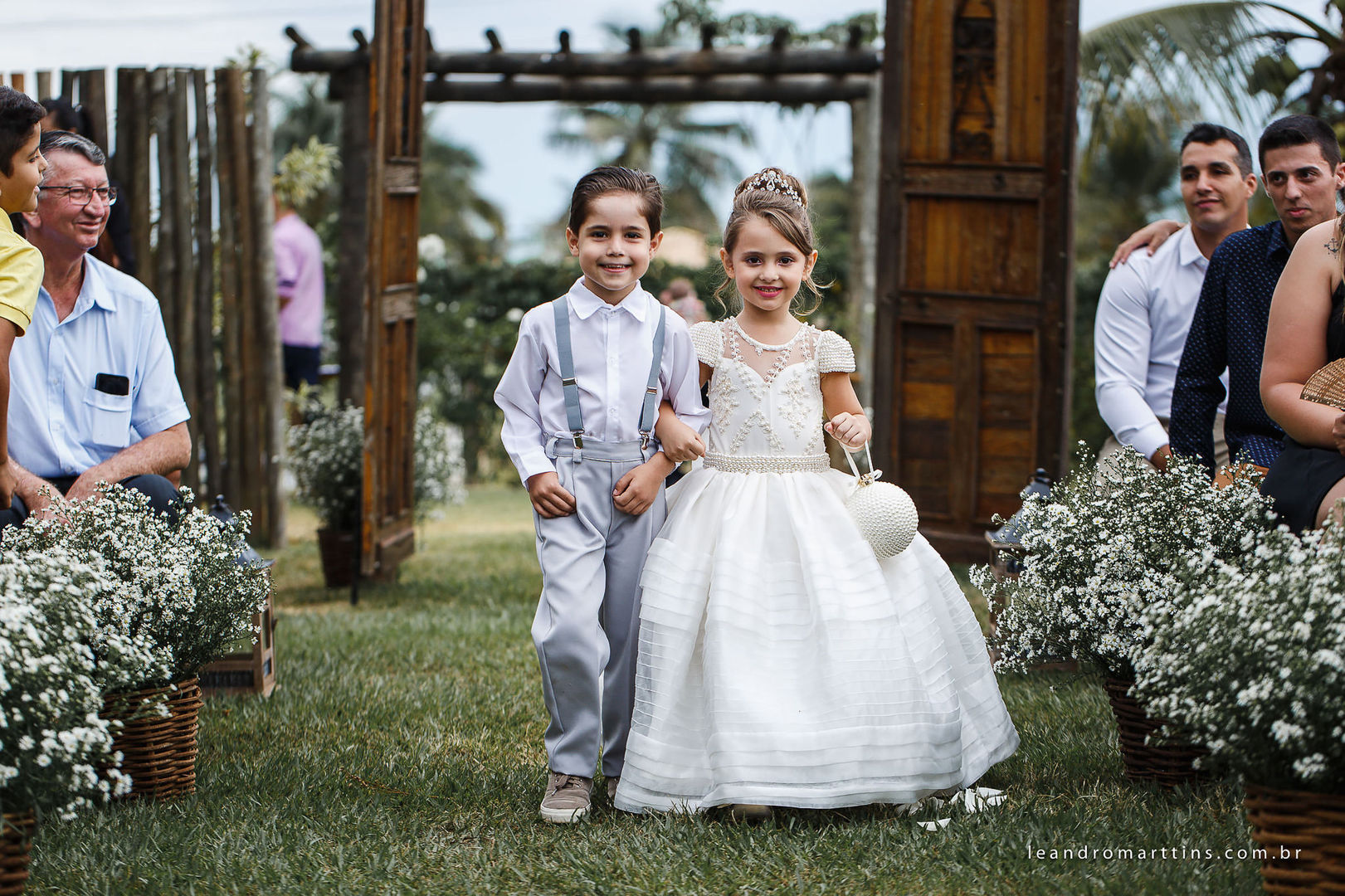 Casamento Raianny e Vinícius no espaço Bella Faria Eventos