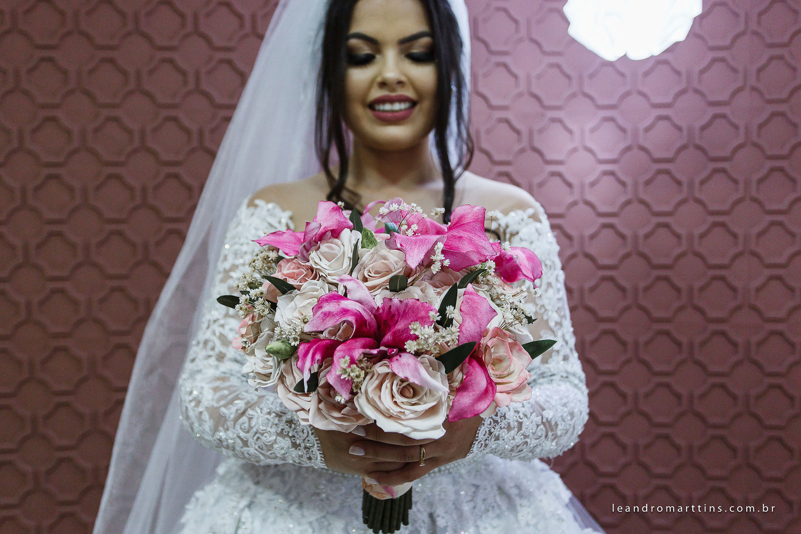 Casamento Raianny e Vinícius no espaço Bella Faria Eventos