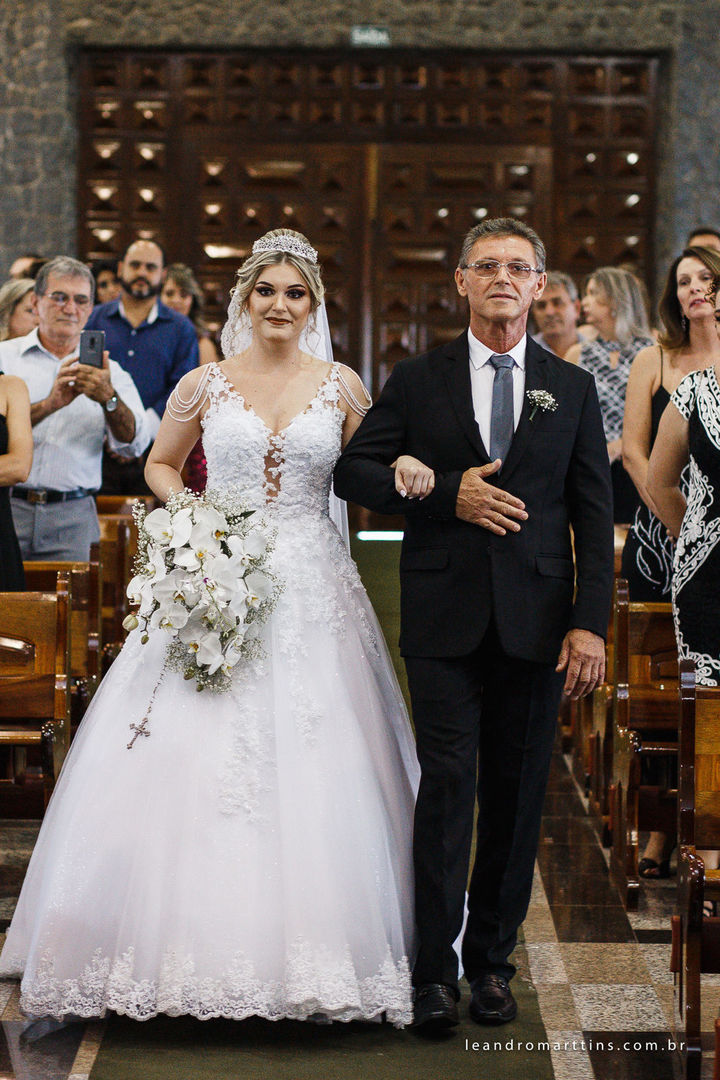 Casamento Naiara e Douglas na Igreja Matriz de Auriflama-SP