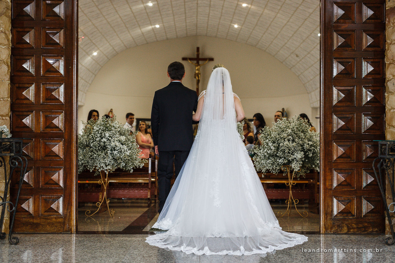 Casamento Naiara e Douglas na Igreja Matriz de Auriflama-SP