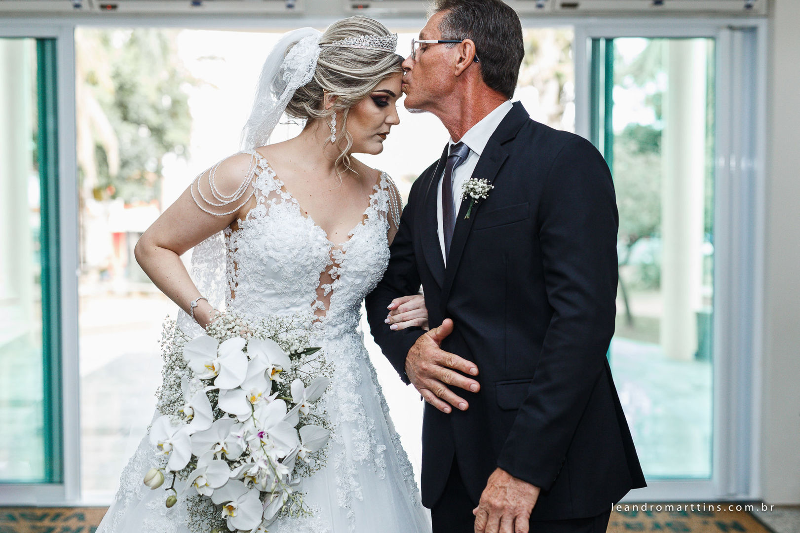 Casamento Naiara e Douglas na Igreja Matriz de Auriflama-SP