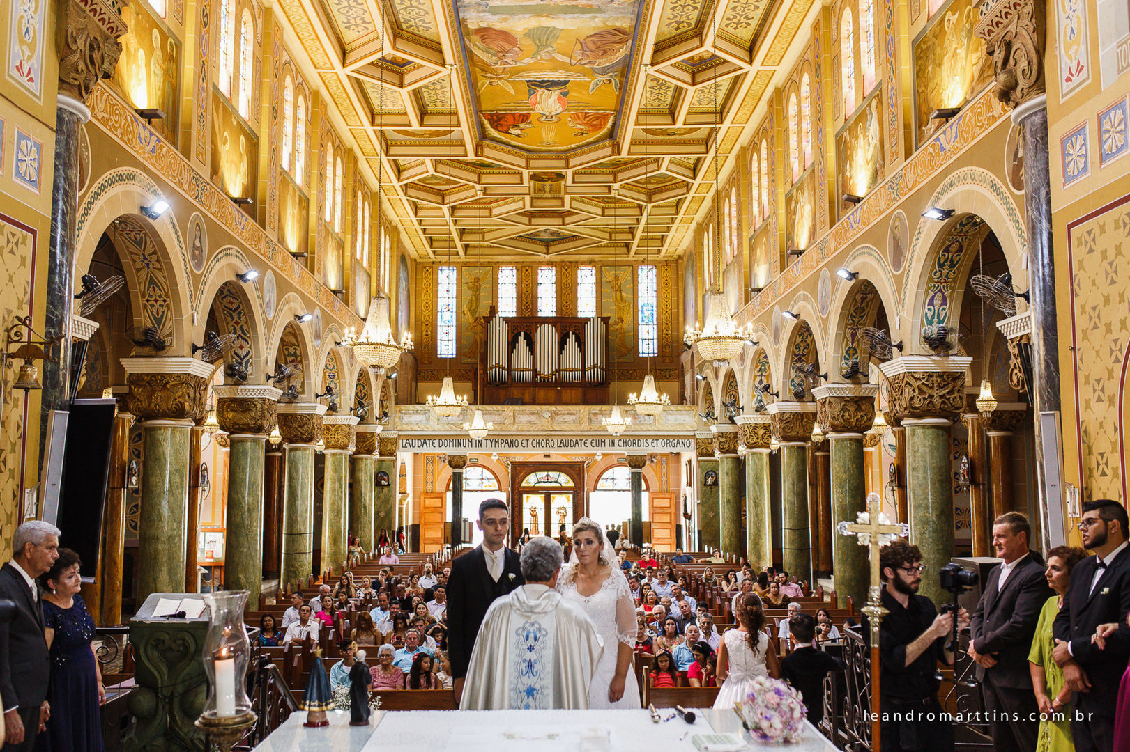 Casamento Ludmila e Fernando na Igreja Basílica Menor de Nossa Senhora Aparecida - São José do Rio Preto - SP