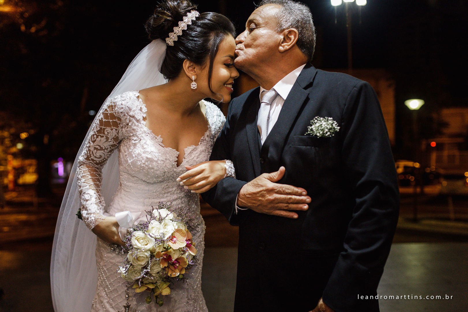 Casamento na igreja Basílica e recepção Marisa Abud - Verônica e Renan