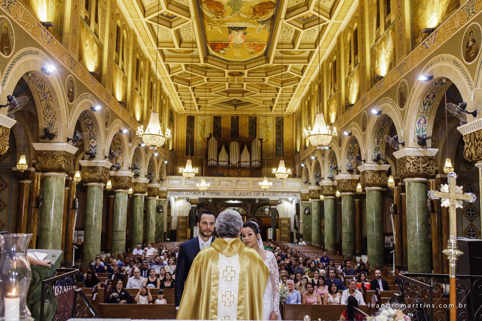 Casamento na igreja Basílica e recepção Marisa Abud - Verônica e Renan