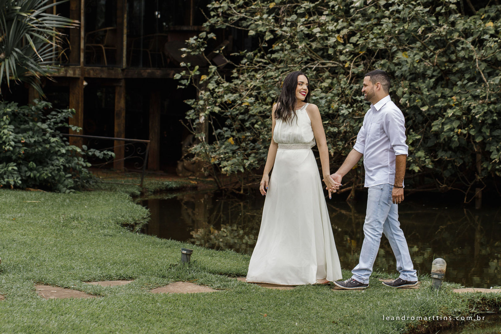 Pré Wedding Gabriela e Bruno no espaço Clever Casado
