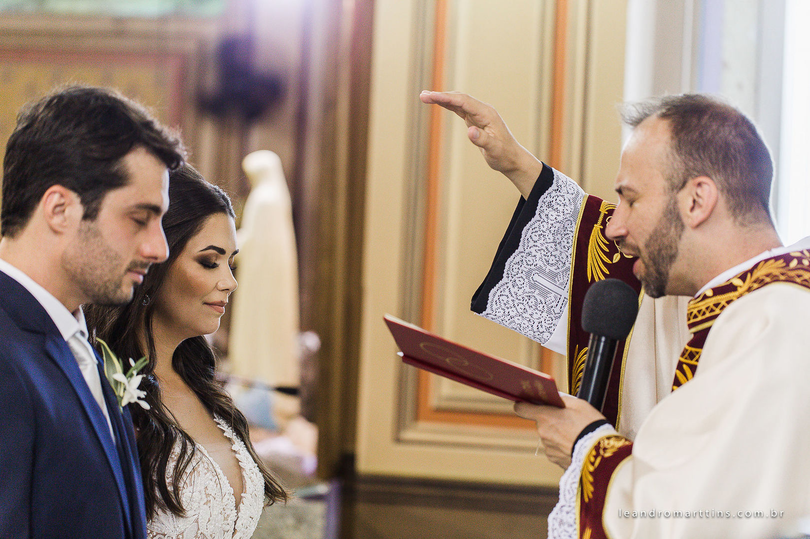Casamento Helenita e Gabriel no espaço Maison Buffet Ge-Vera