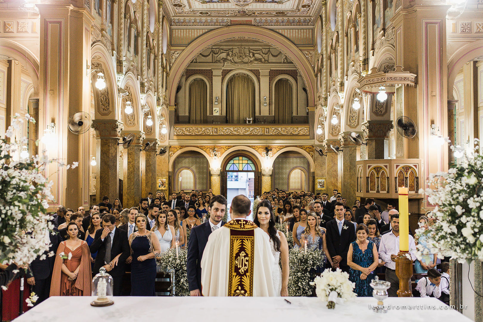 Casamento Helenita e Gabriel no espaço Maison Buffet Ge-Vera