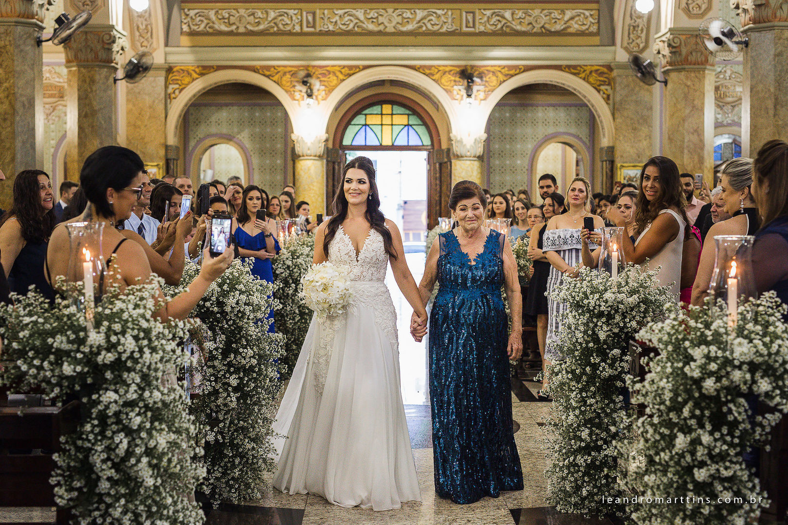 Casamento Helenita e Gabriel no espaço Maison Buffet Ge-Vera