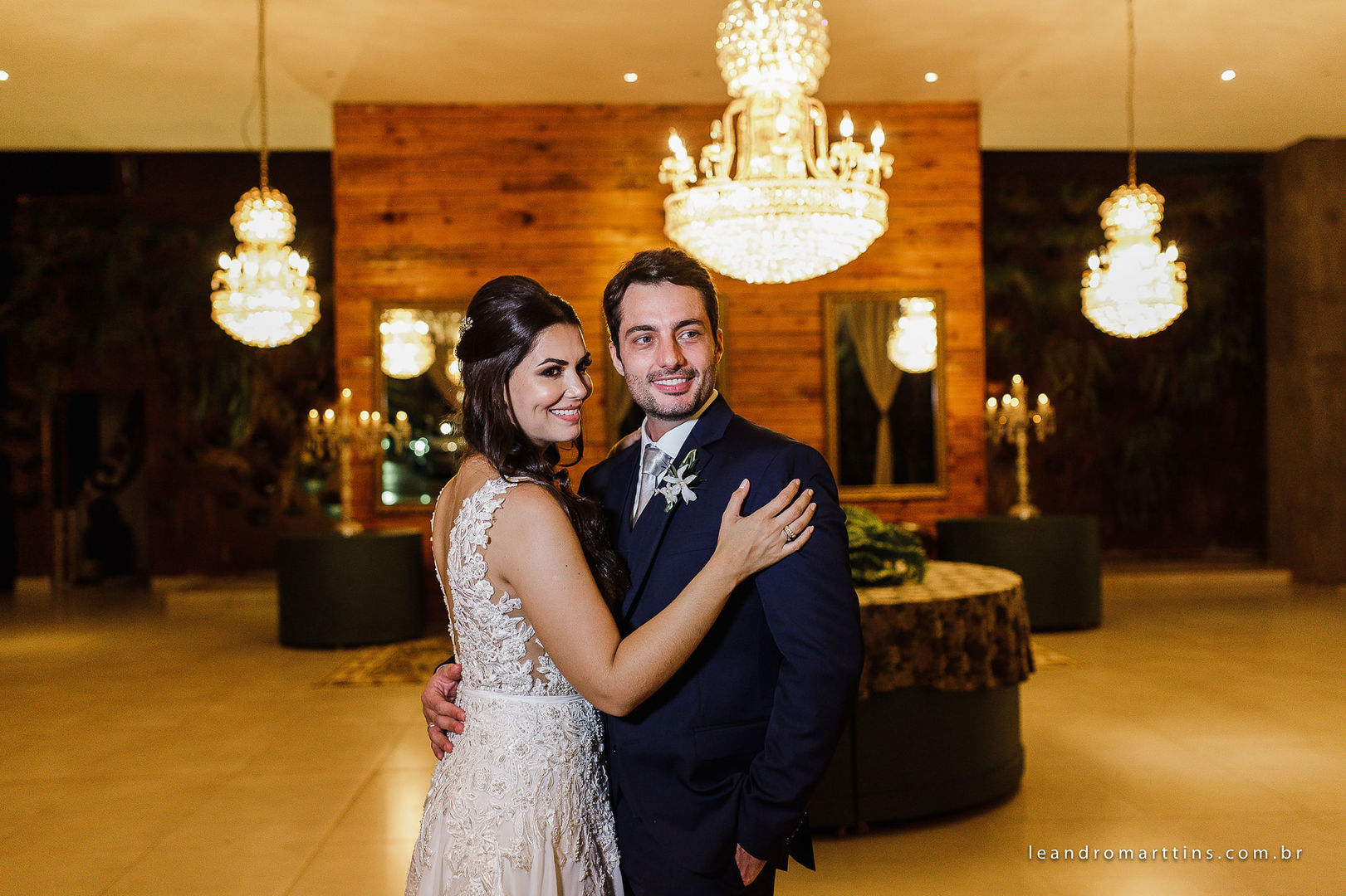 Casamento Helenita e Gabriel no espaço Maison Buffet Ge-Vera