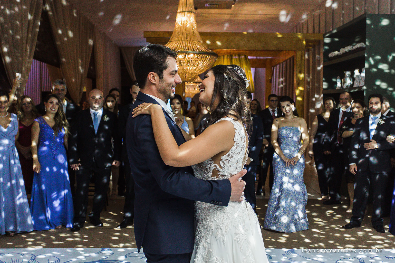 Casamento Helenita e Gabriel no espaço Maison Buffet Ge-Vera