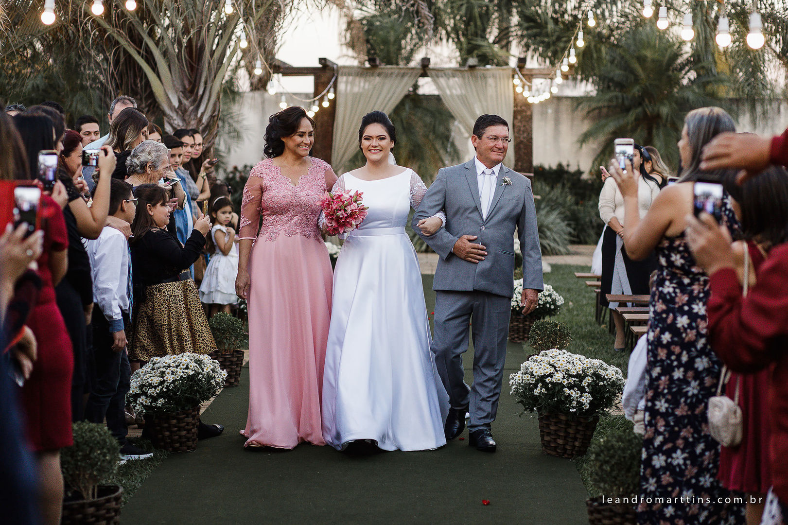 Casamento Mariana e Lucas no espaço Santa Felicidade Eventos