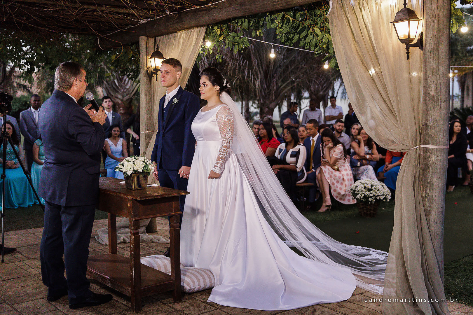 Casamento Mariana e Lucas no espaço Santa Felicidade Eventos