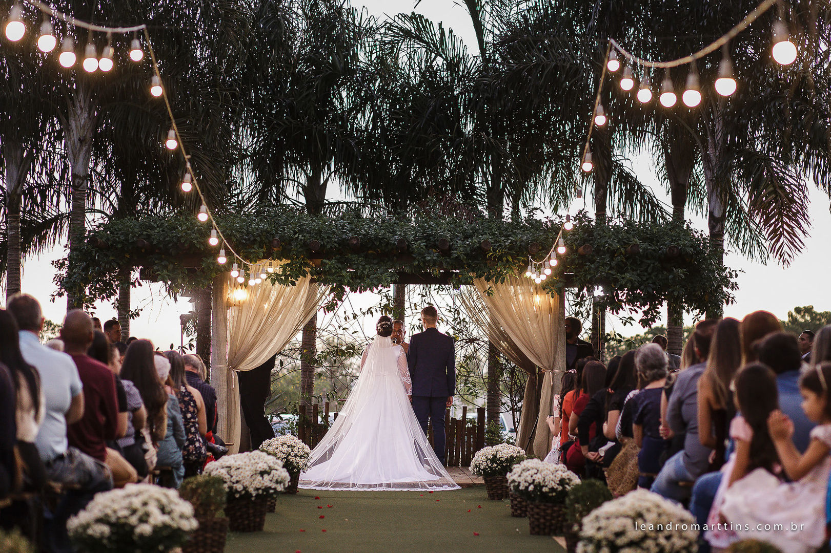 Casamento Mariana e Lucas no espaço Santa Felicidade Eventos