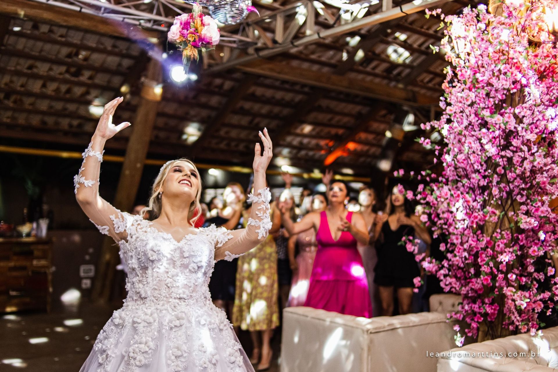 Casamento Elizandra e Iago no espaço Santa Felicidade Eventos