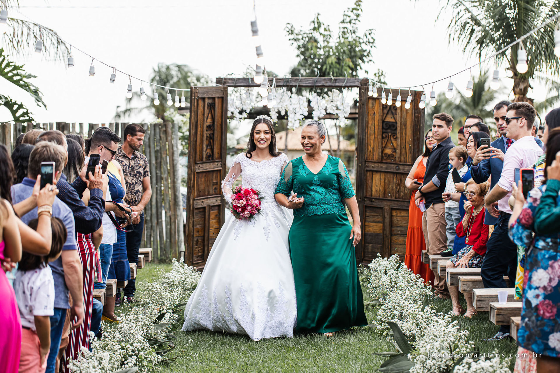 Casamento Beatriz e Lucas no espaço Bella Faria Eventos