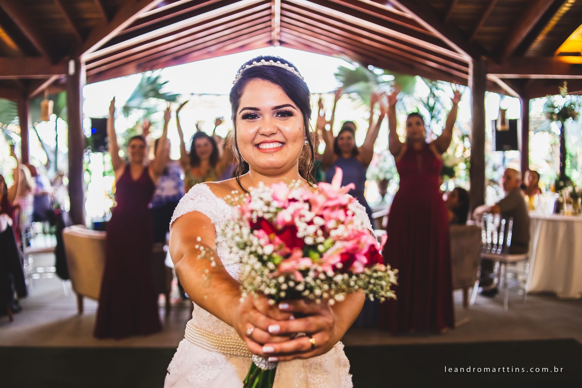 Casamento Letícia e Higor na chácara Agape em Olímpia - SP