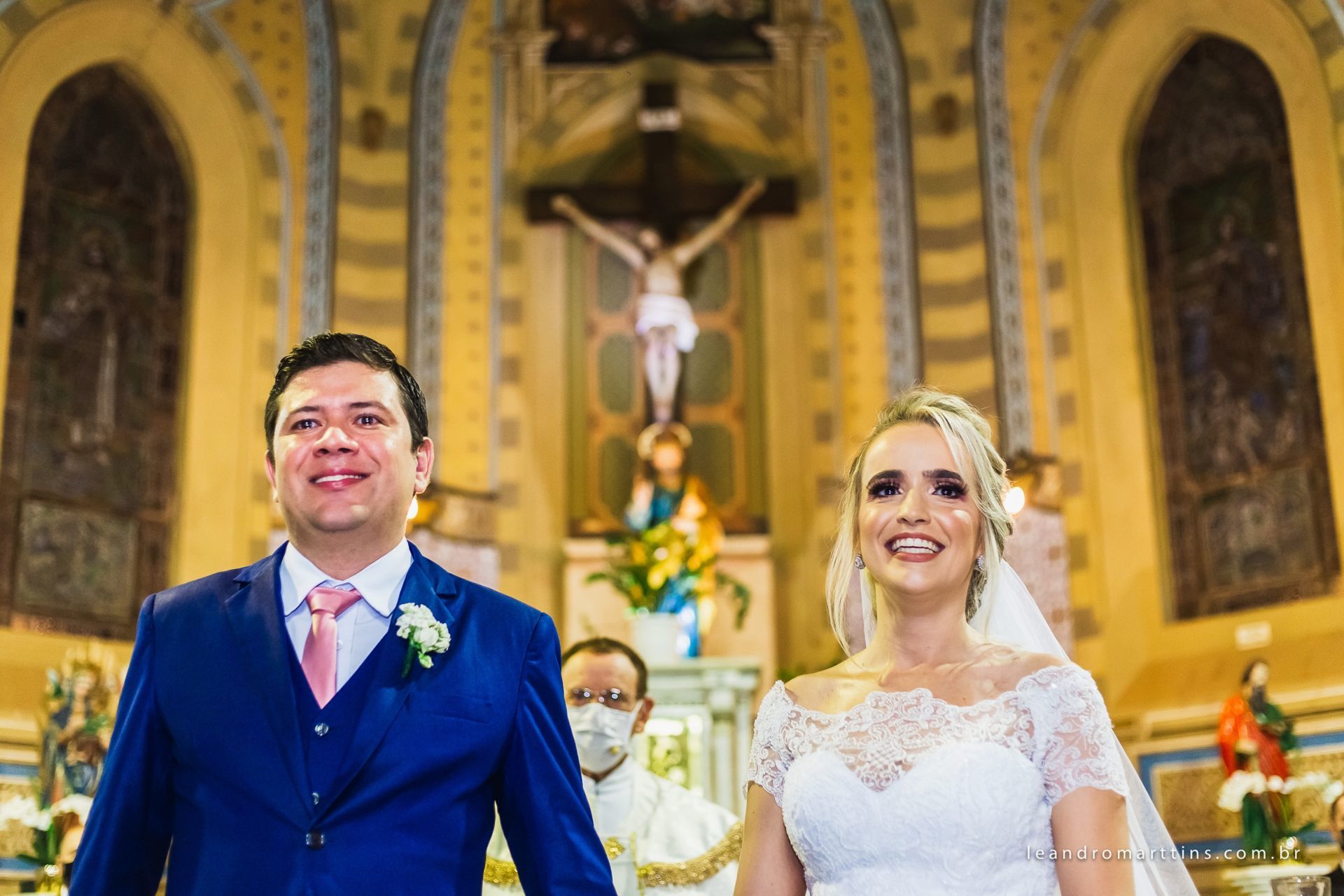 Casamento Natália e João na igreja Matriz de Mirassol