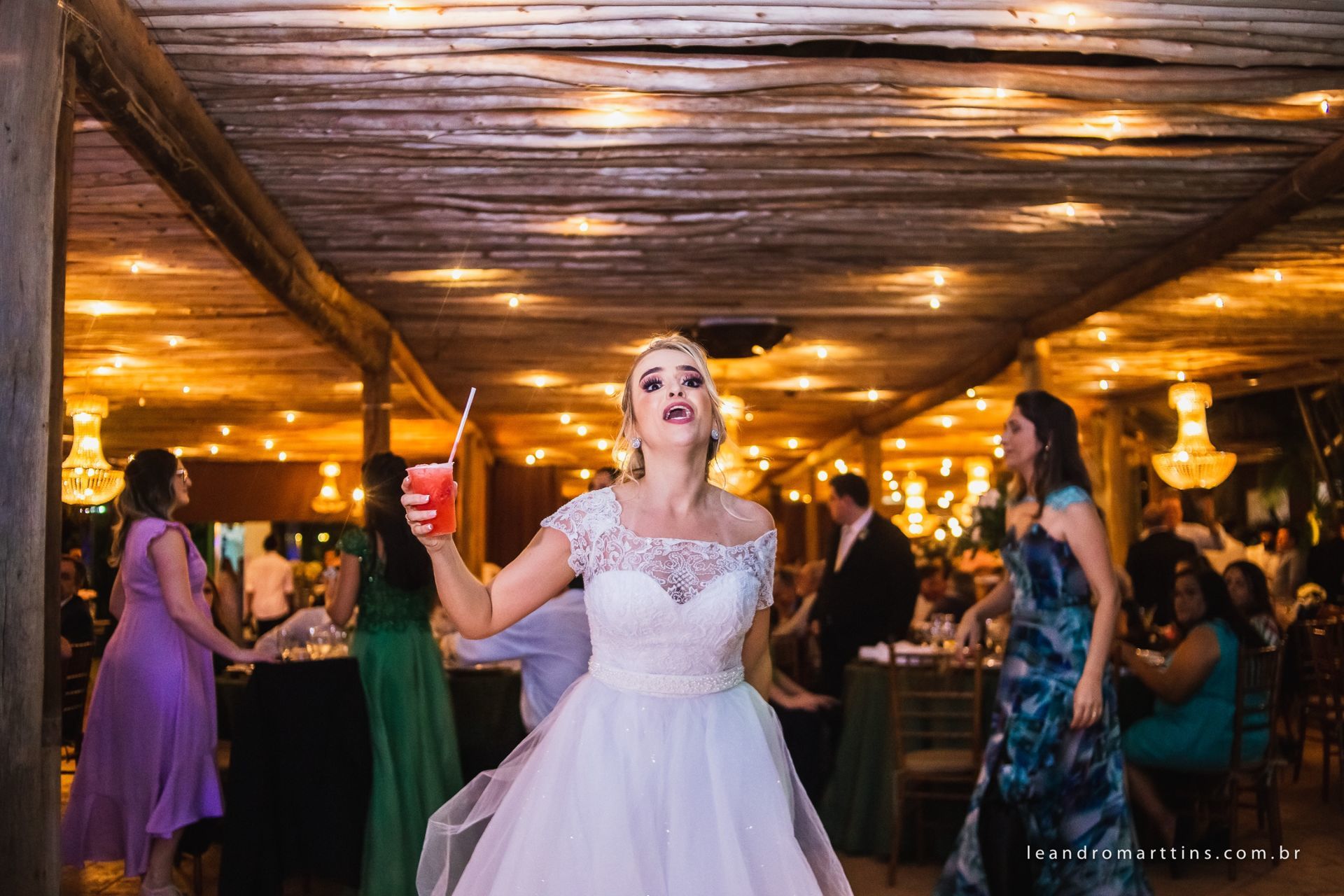 Casamento Natália e João na igreja Matriz de Mirassol