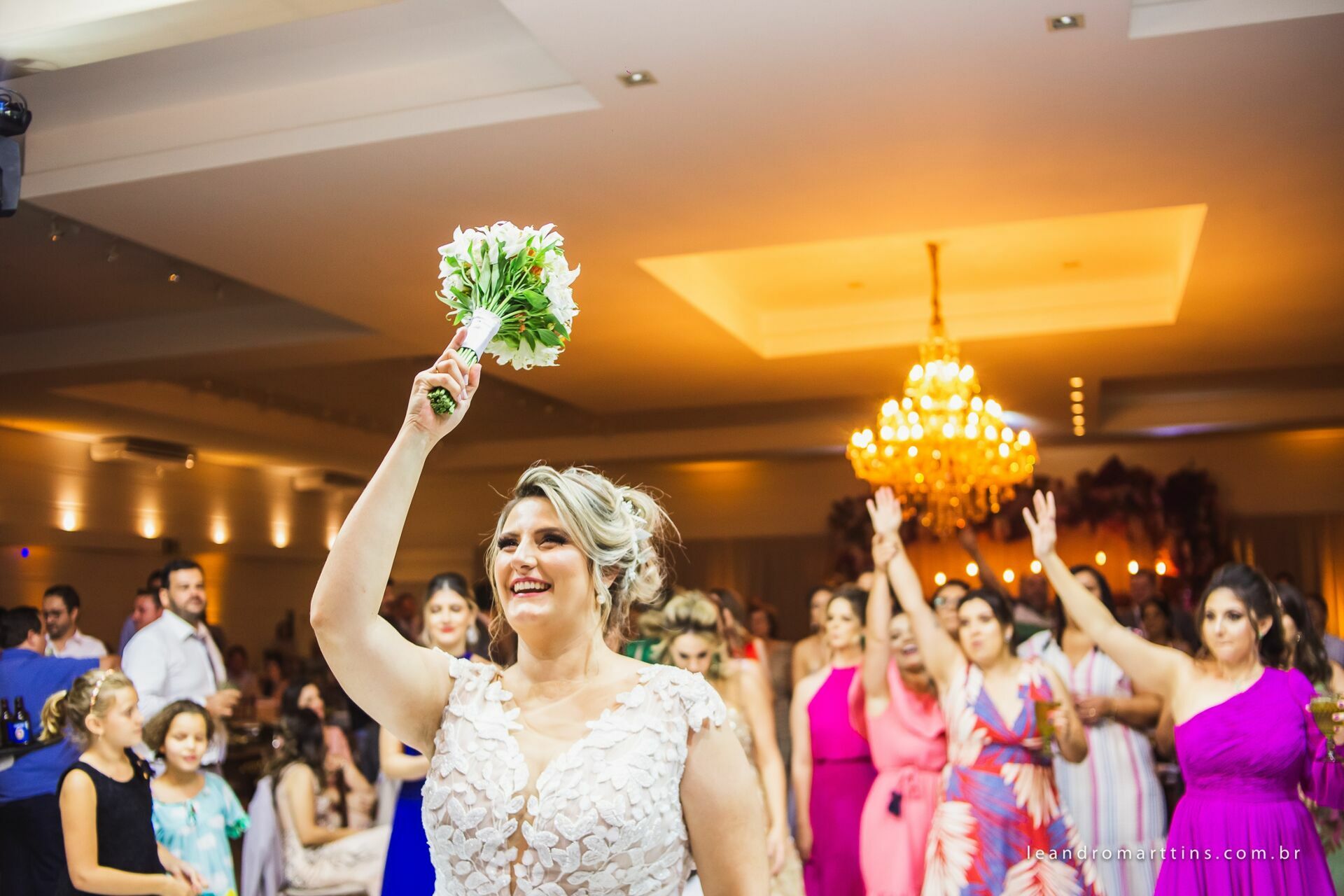 Casamento Fernanda e Jair no espaço Spazio Bianchi Eventos em José Bonifácio - SP