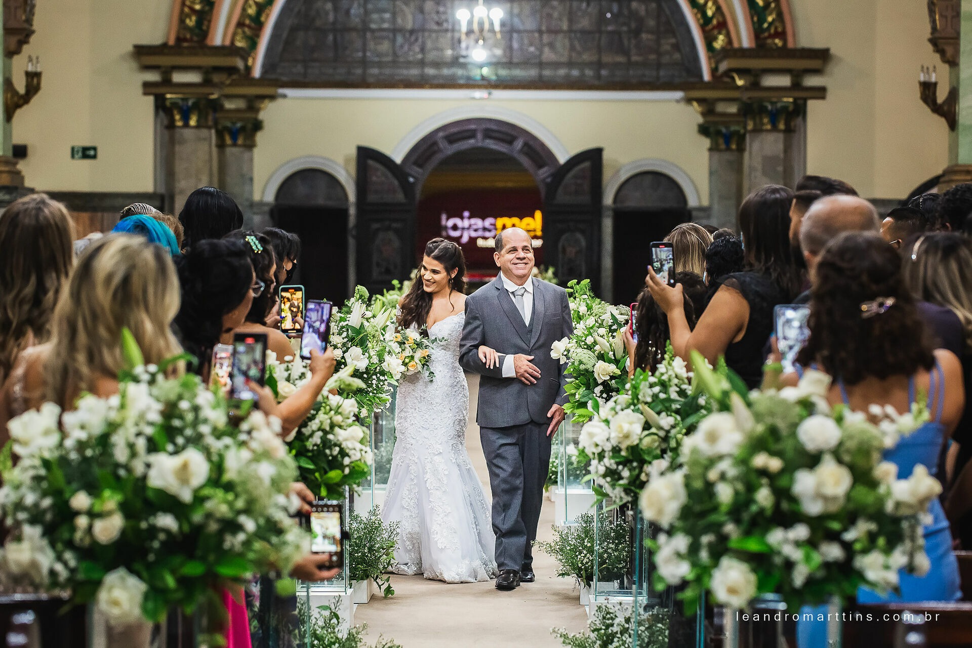 Casamento Fernanda e Herbert na Paróquia Nossa Senhora da Saúde em São Paulo - SP