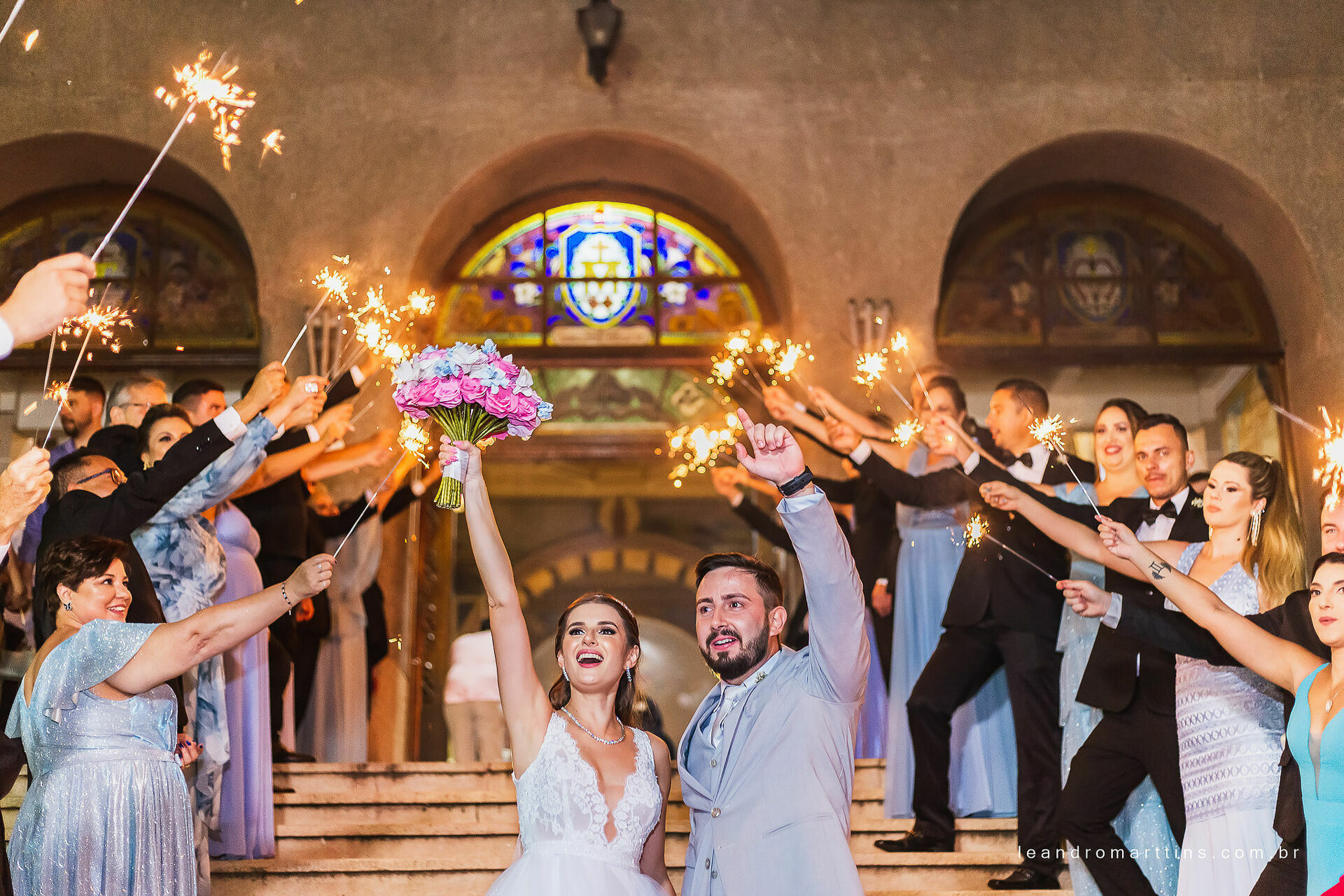 Casamento Marcele e Vitor na igreja Basílica com recepção no espaço Glauber Carvalho