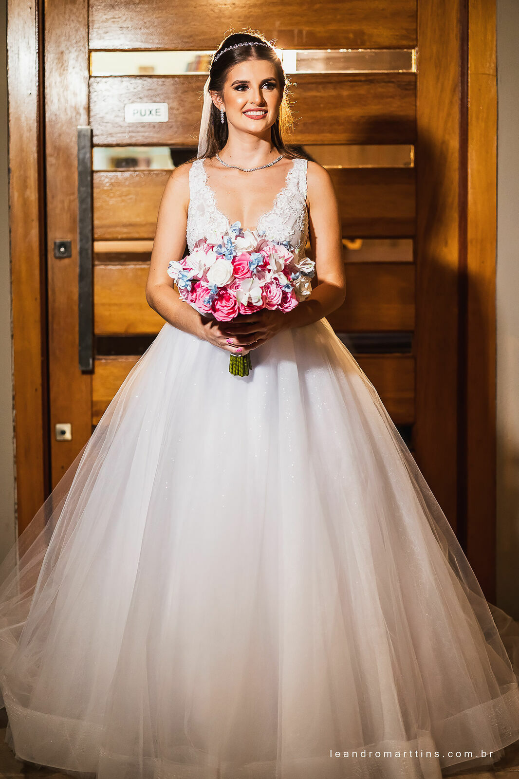 Casamento Marcele e Vitor na igreja Basílica com recepção no espaço Glauber Carvalho