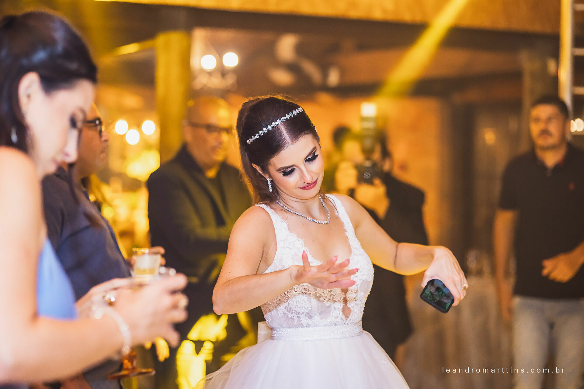 Casamento Marcele e Vitor na igreja Basílica com recepção no espaço Glauber Carvalho