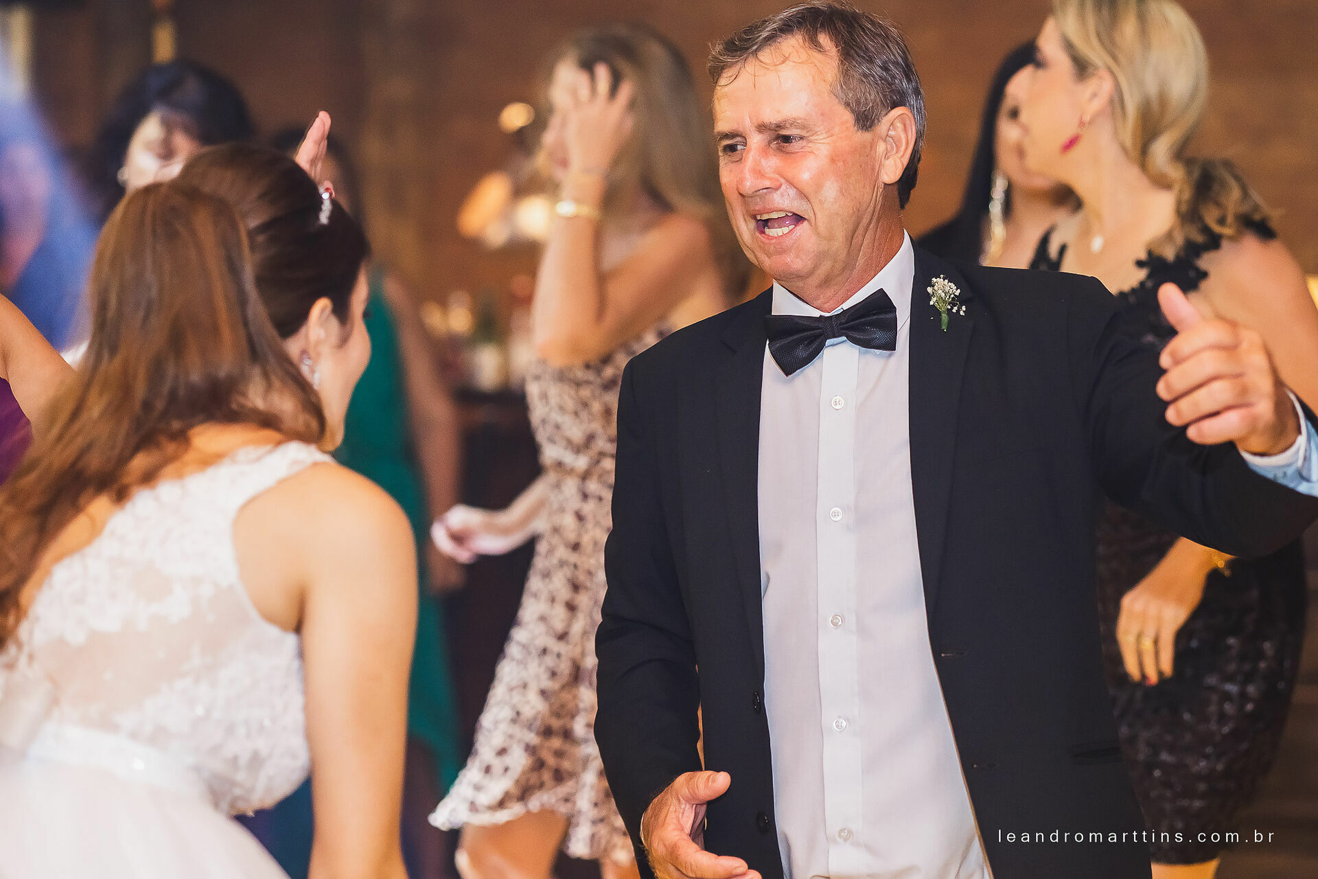 Casamento Marcele e Vitor na igreja Basílica com recepção no espaço Glauber Carvalho