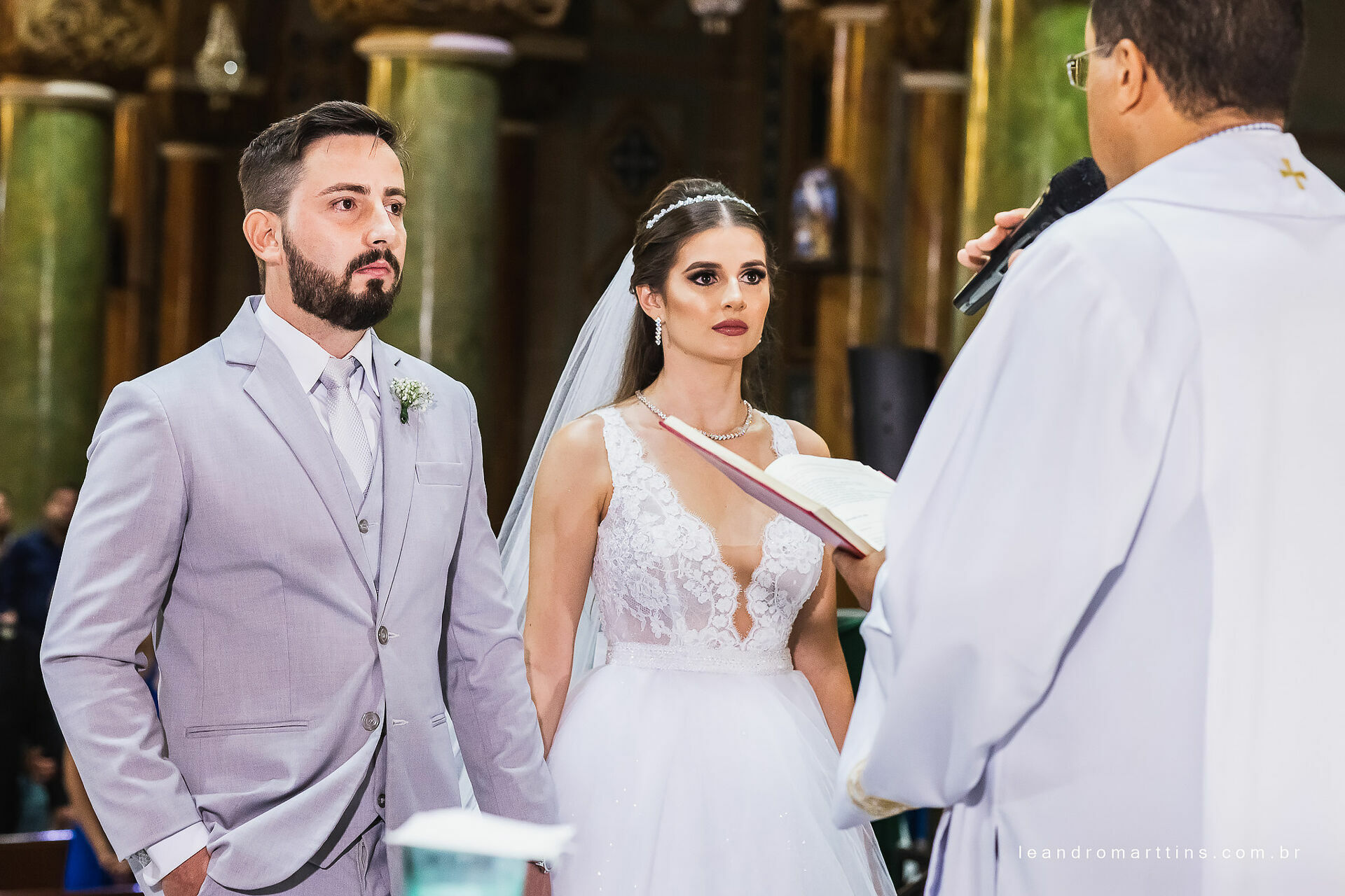 Casamento Marcele e Vitor na igreja Basílica com recepção no espaço Glauber Carvalho