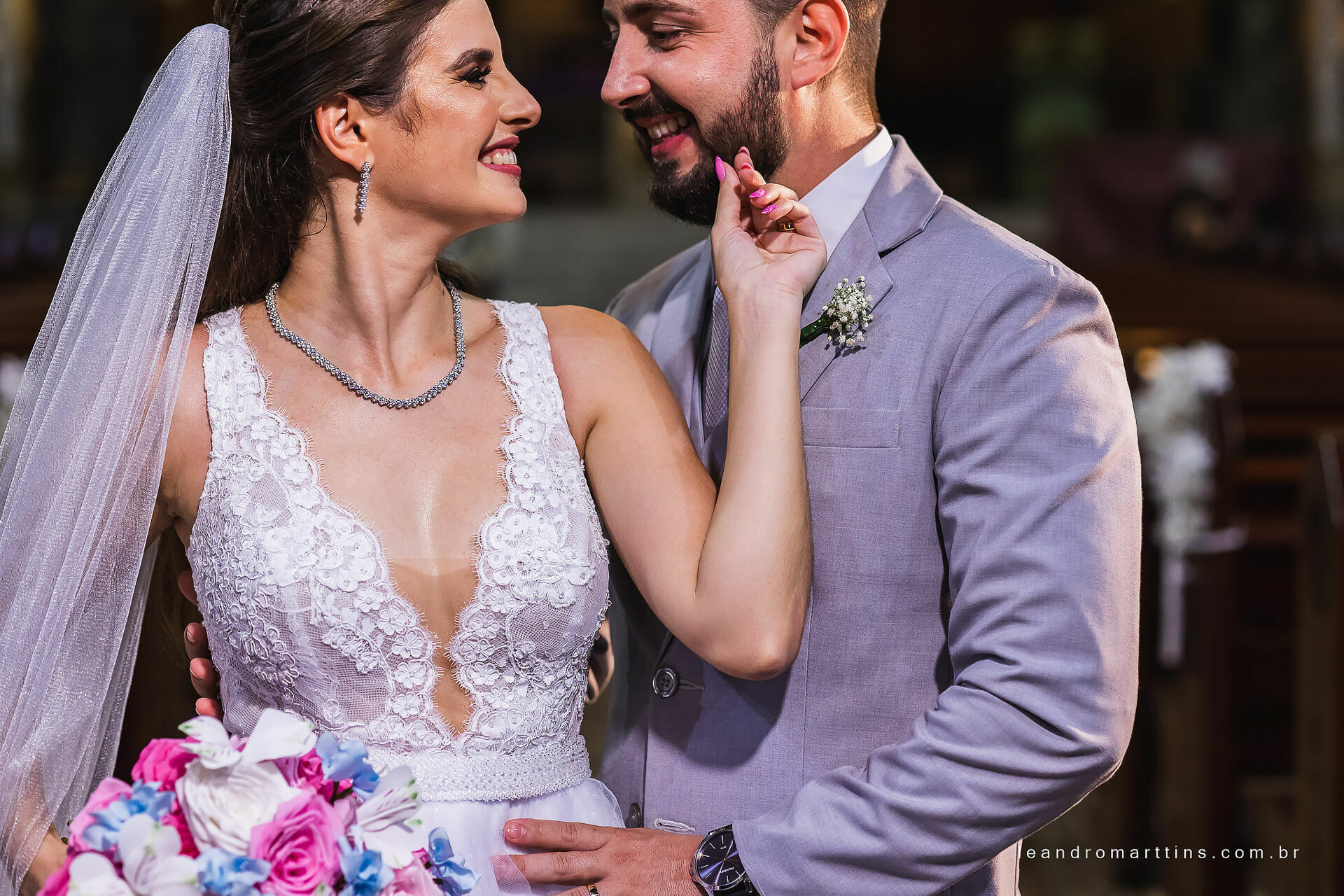 Casamento Marcele e Vitor na igreja Basílica com recepção no espaço Glauber Carvalho