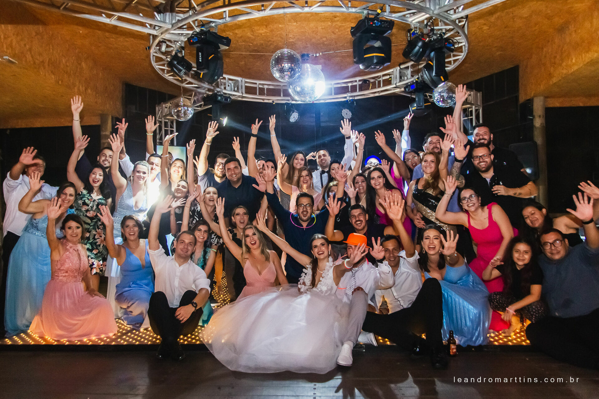 Casamento Marcele e Vitor na igreja Basílica com recepção no espaço Glauber Carvalho