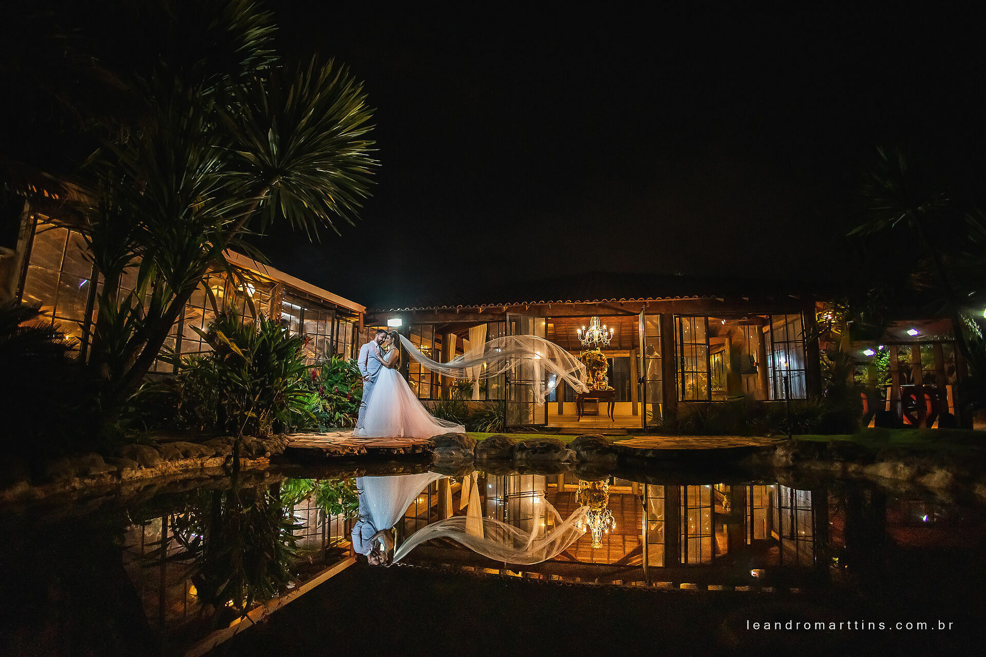 Casamento Marcele e Vitor na igreja Basílica com recepção no espaço Glauber Carvalho