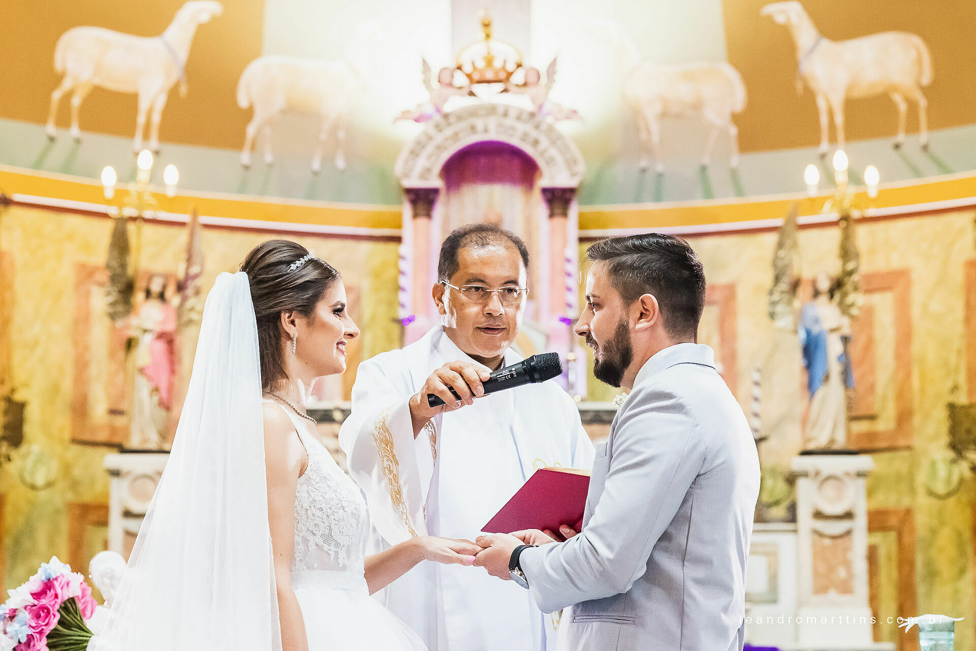 Casamento Marcele e Vitor na igreja Basílica com recepção no espaço Glauber Carvalho