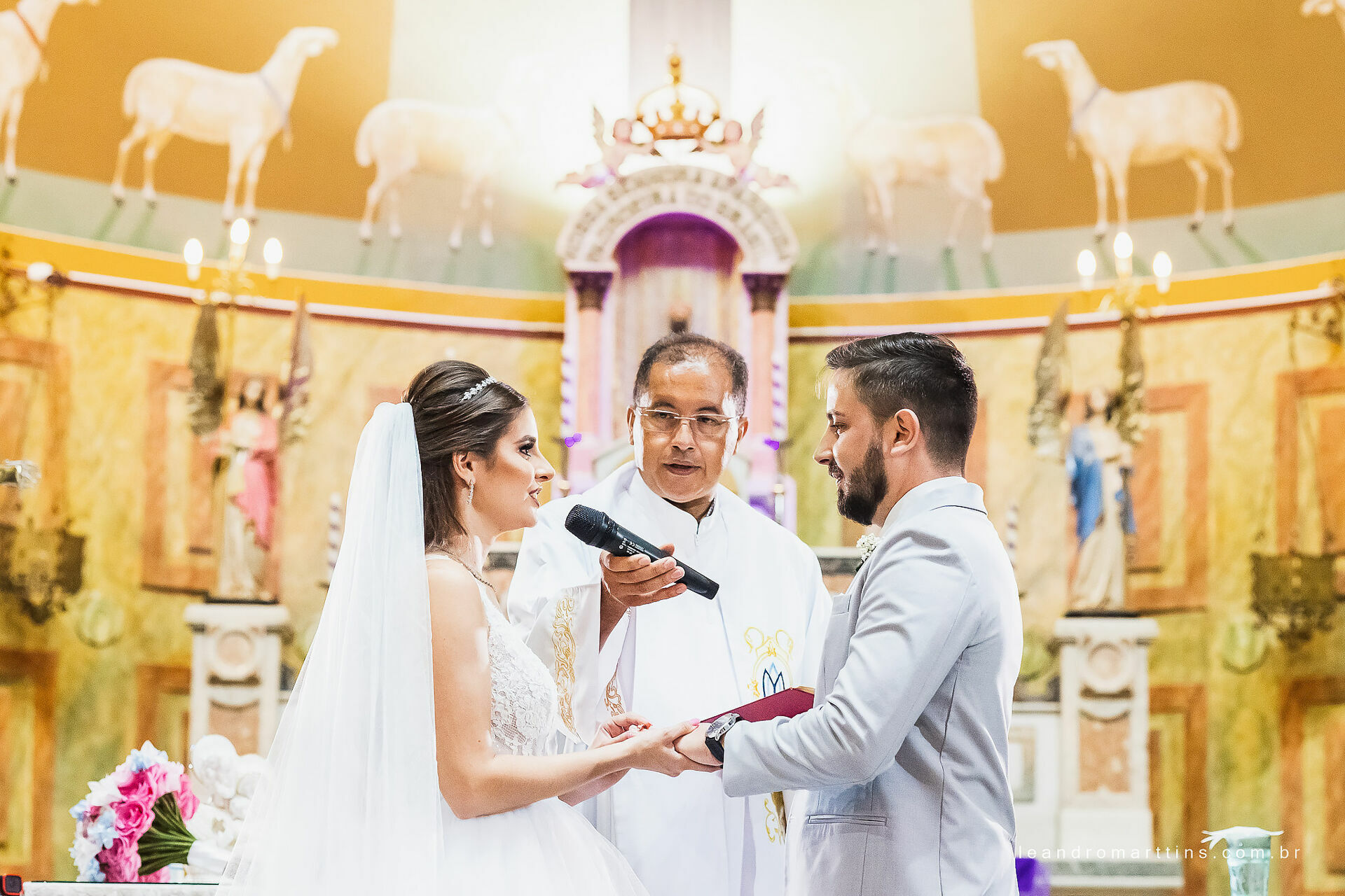 Casamento Marcele e Vitor na igreja Basílica com recepção no espaço Glauber Carvalho