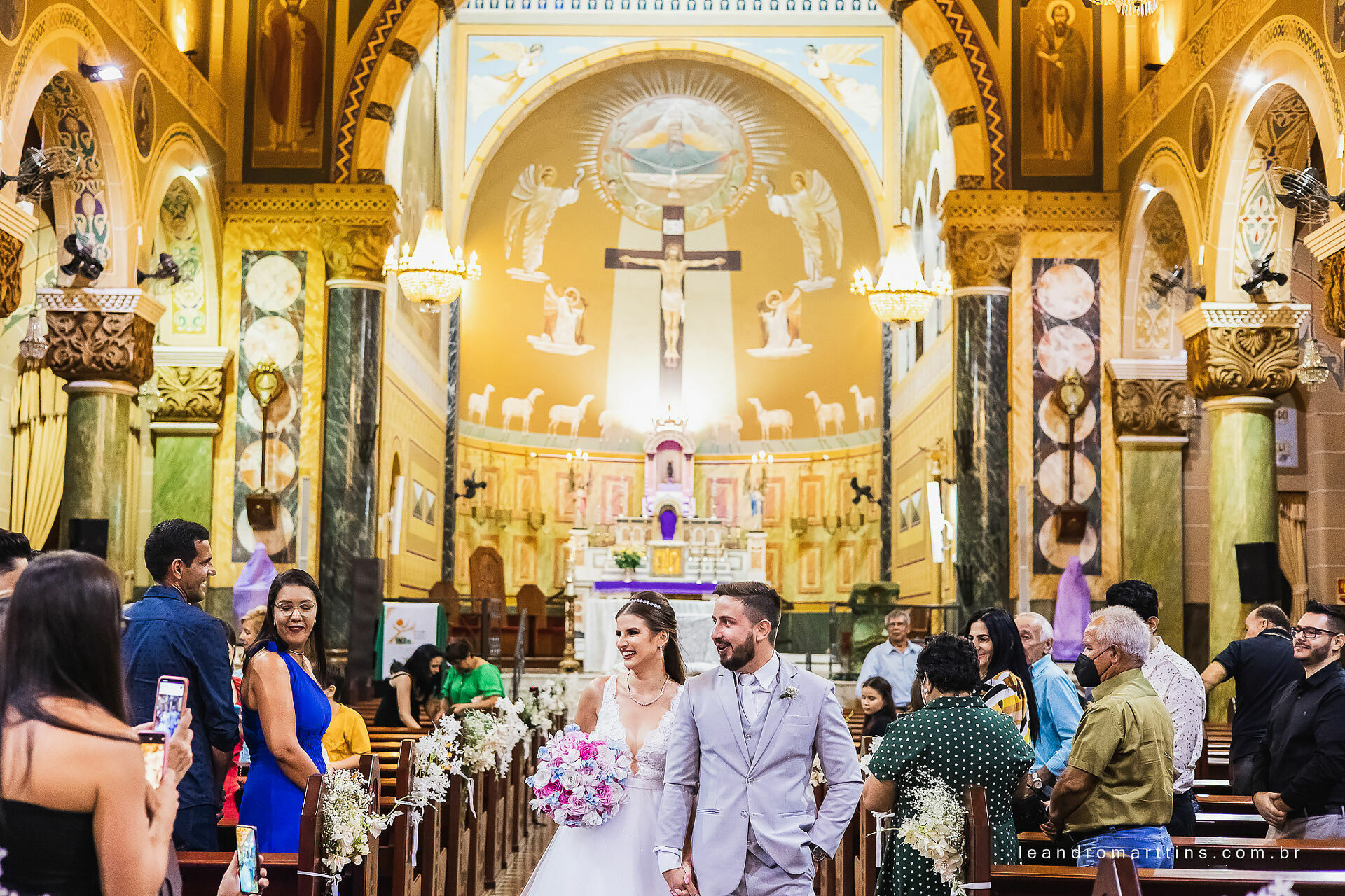Casamento Marcele e Vitor na igreja Basílica com recepção no espaço Glauber Carvalho