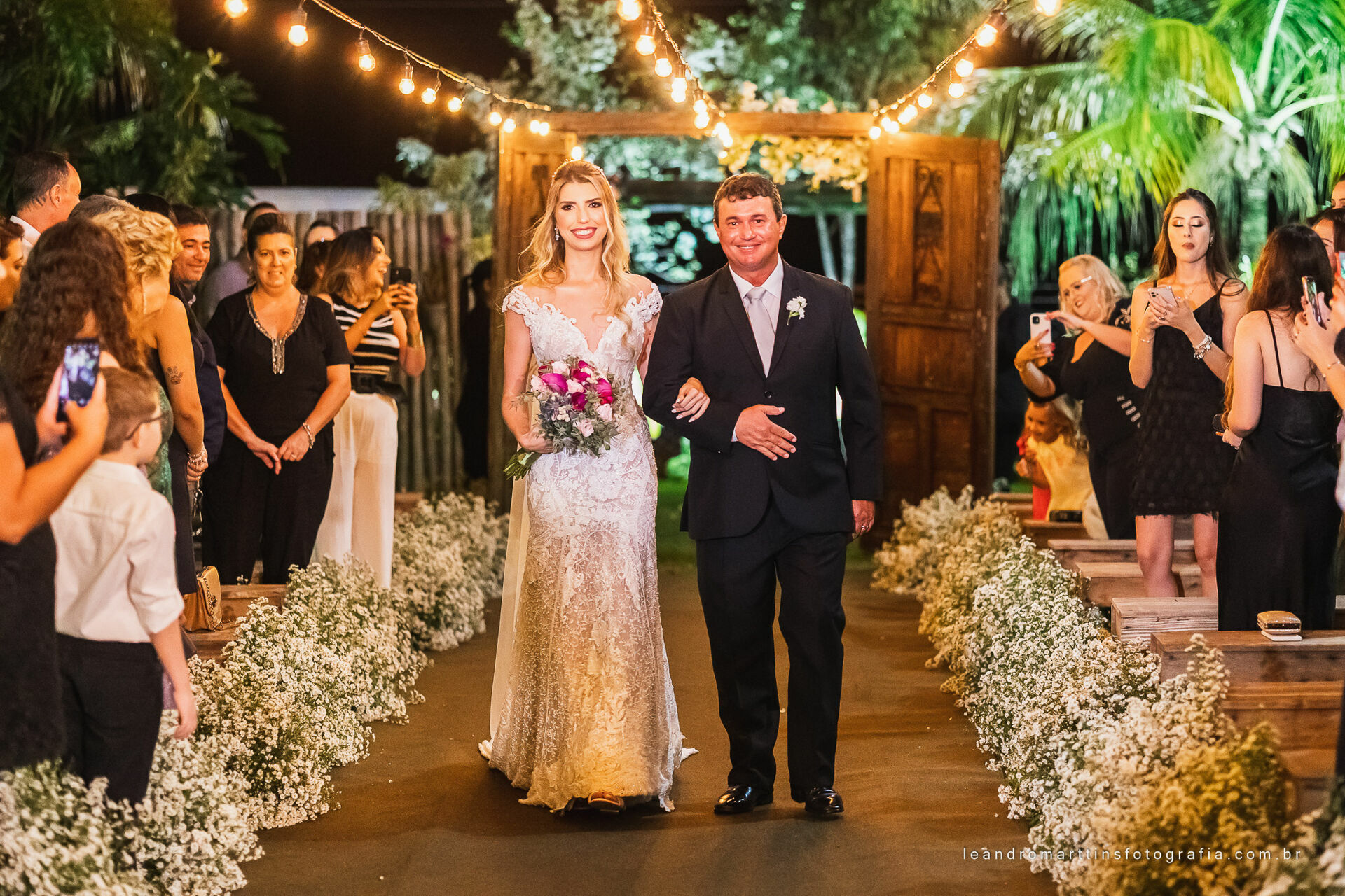 Casamento Maria e Gabriel no espaço Bella Faria Eventos